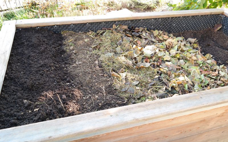 Abgesacktes-Hochbeet-befüllen-Schichten